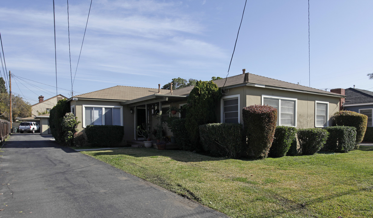 160 Monte Vista Ave in Costa Mesa, CA - Building Photo