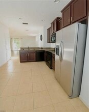 3874 Cherrybrook Loop in Ft. Myers, FL - Foto de edificio - Building Photo