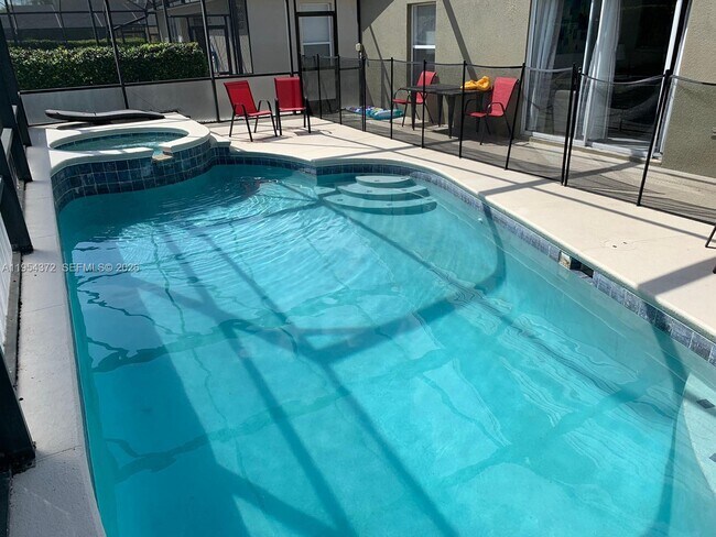 8148 Sun Palm Dr in Kissimmee, FL - Building Photo - Building Photo