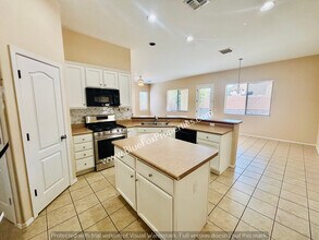 6505 W Knoll Pines Way in Tucson, AZ - Building Photo - Building Photo