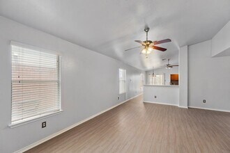 12816 Dwight Eisenhower St in Manor, TX - Building Photo - Building Photo