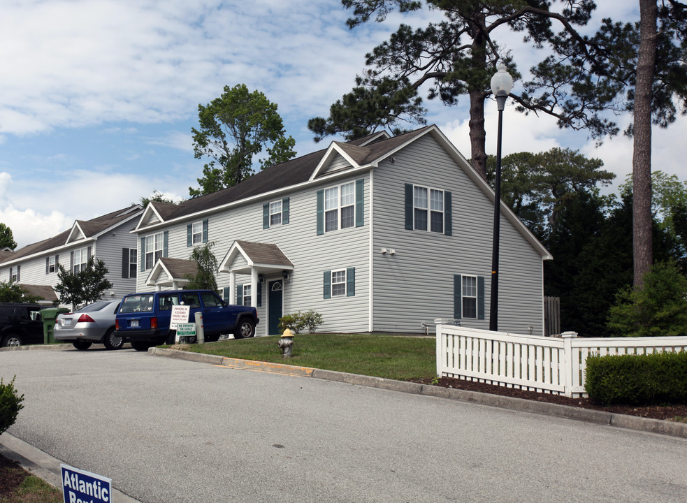 Port City Commons in Wilmington, NC - Building Photo