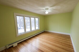 60 Essex St in Revere, MA - Building Photo - Building Photo