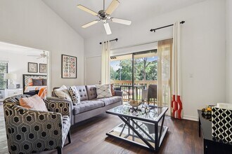 Whisper Lake Apartments in Winter Park, FL - Building Photo - Building Photo