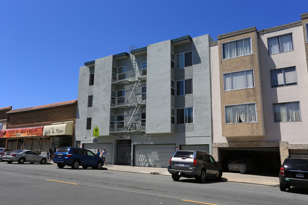 1330 Irving St in San Francisco, CA - Building Photo