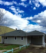 305 Glenwood Rd in Grass Valley, CA - Building Photo