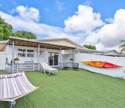 2421 SW 58th Manor in Fort Lauderdale, FL - Building Photo - Building Photo