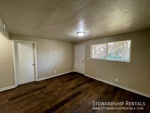 1857 W 12th Ave in Eugene, OR - Building Photo - Building Photo