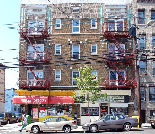 6057 Palisade Ave in West New York, NJ - Building Photo - Building Photo