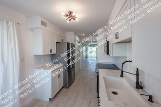 9275 E Mission Ln in Scottsdale, AZ - Building Photo - Building Photo