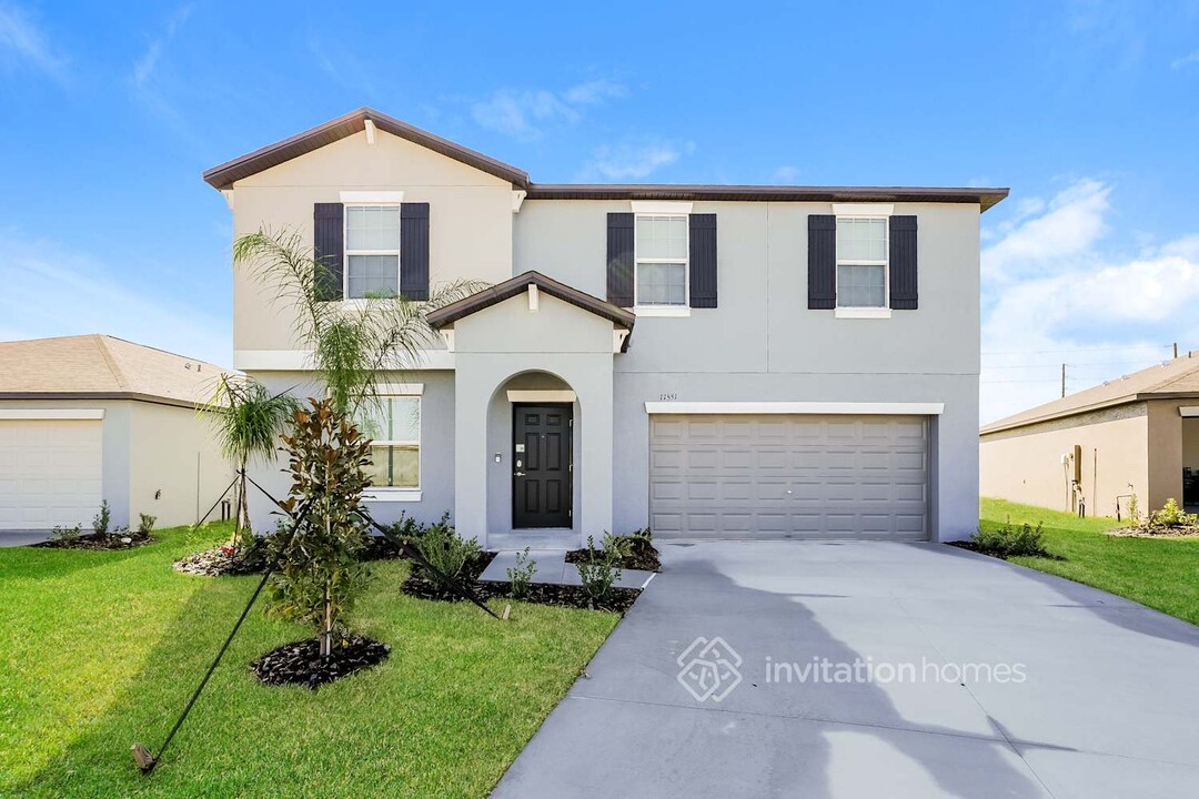 11551 Lavender Loop, Unit 10 - 228 in Spring Hill, FL - Foto de edificio