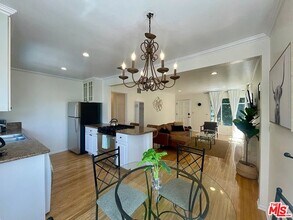 938 6th St in Santa Monica, CA - Building Photo - Building Photo