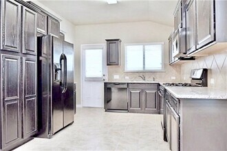 1433 Blake St in Leander, TX - Building Photo - Building Photo