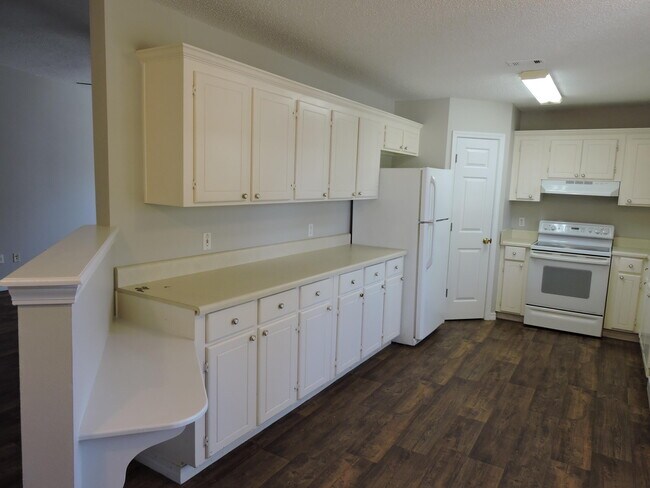 265 Lindberg St in Crestview, FL - Building Photo - Building Photo