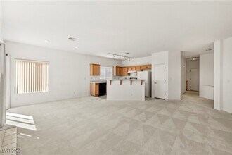 6804 Rosinwood St in Las Vegas, NV - Building Photo - Building Photo