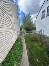 12 Cleveland Dr in Cheektowaga, NY - Building Photo - Building Photo