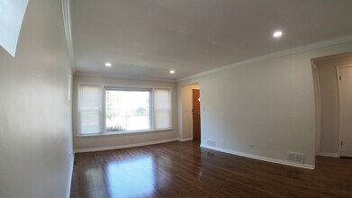 3657 N Campbell Ave in Chicago, IL - Building Photo - Building Photo