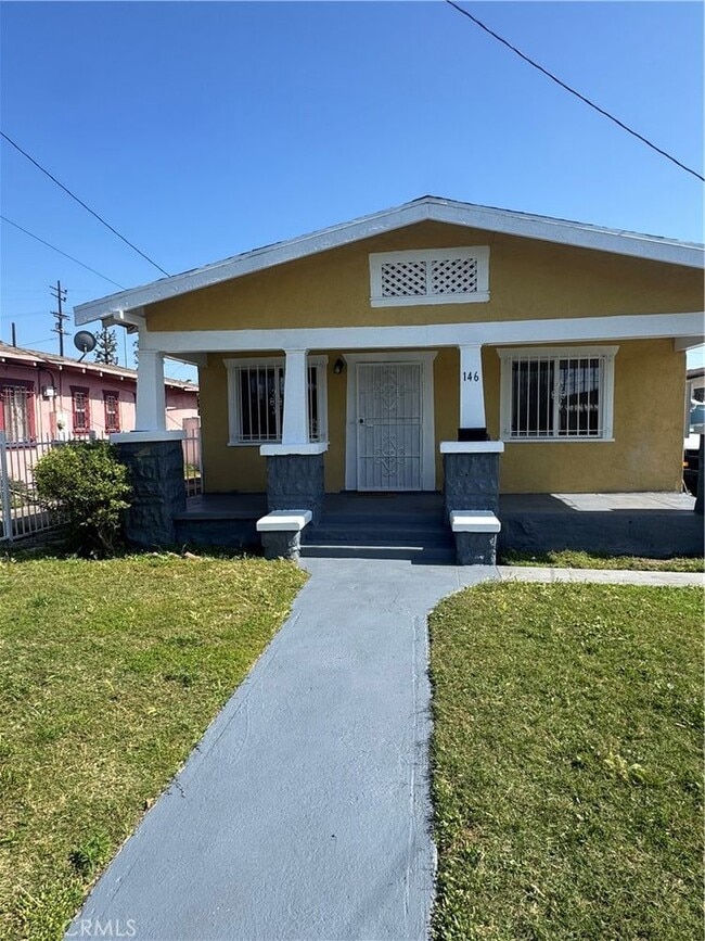 property at 146 W 58th St