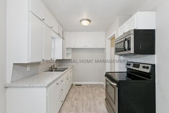 1128 Dellrose in Wichita, KS - Building Photo - Building Photo