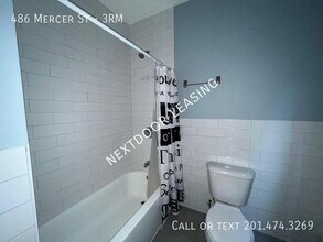 486 Mercer St in Jersey City, NJ - Building Photo - Building Photo