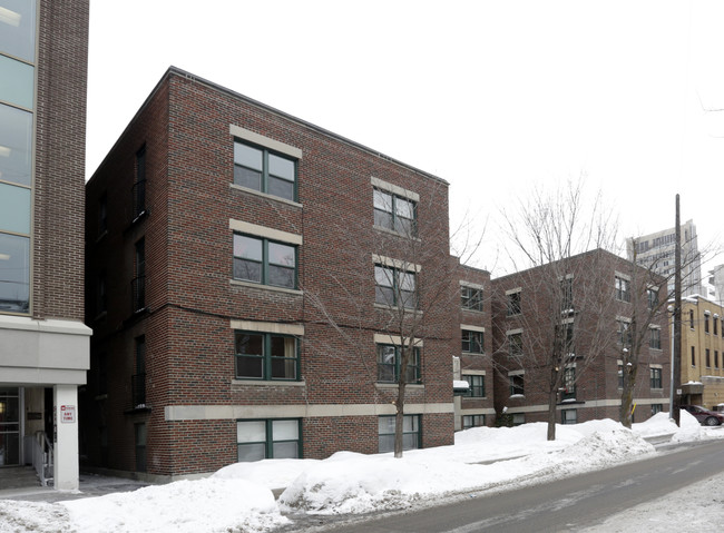 Manhattan Apartments in Ottawa, ON - Building Photo - Primary Photo