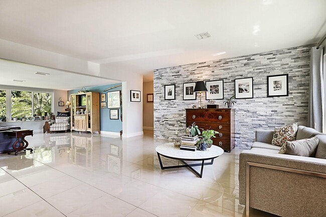 441 NE 24th St in Boca Raton, FL - Foto de edificio - Building Photo