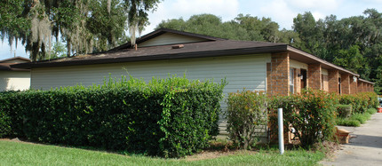 Santa Fe Trace Apartments in Gainesville, FL - Building Photo - Building Photo