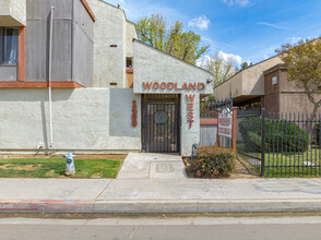 Valhalla Apartments in Bakersfield, CA - Building Photo - Building Photo