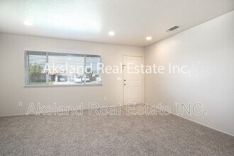 354 Blossom Dr in Ripon, CA - Building Photo - Building Photo