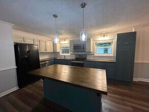 436 Riverdale Rd in Mocksville, NC - Foto de edificio - Building Photo