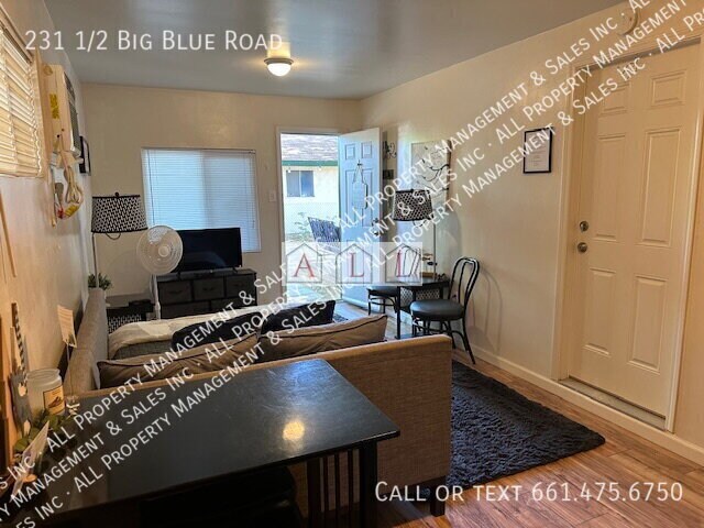 231 Big Blue Rd in Kernville, CA - Building Photo - Building Photo