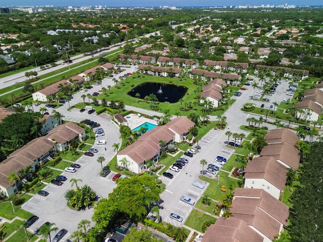 22076 Palms Way in Boca Raton, FL - Building Photo - Building Photo