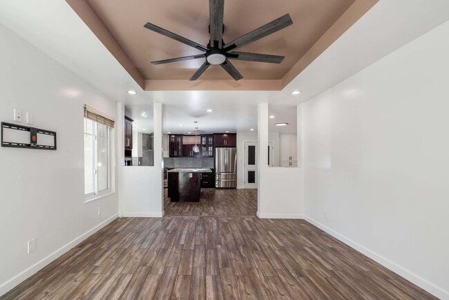 861 Hollenbeck Ave in Sunnyvale, CA - Foto de edificio - Building Photo