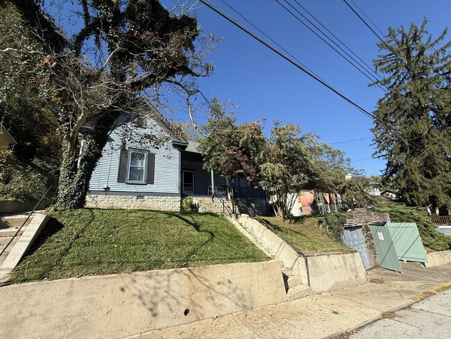 property at 404 Ewing St