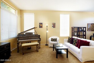 239 W Desert Ave in Gilbert, AZ - Building Photo - Building Photo