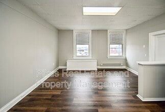 111 Lincoln Way W in Massillon, OH - Foto de edificio - Building Photo