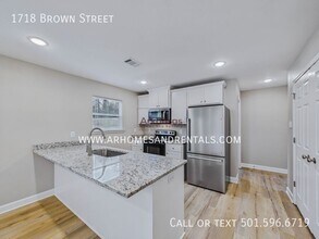 1718 Brown St in Little Rock, AR - Building Photo - Building Photo