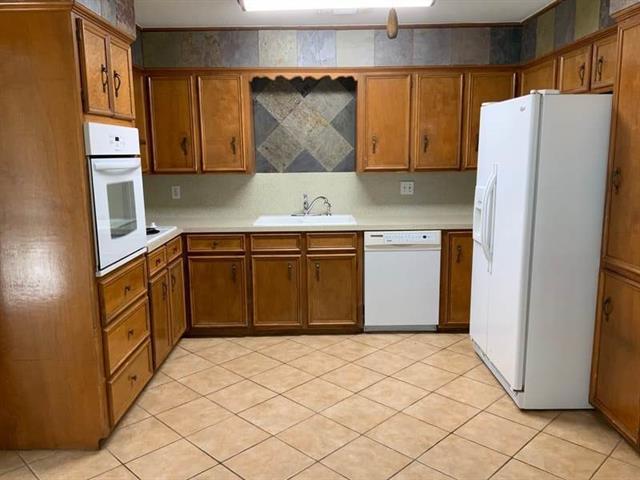 1470 W South Loop in Stephenville, TX - Building Photo - Building Photo