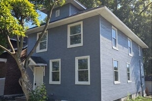 762 E Station St in Kankakee, IL - Building Photo