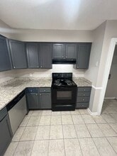 2080 Kings Gate Cir SW in Snellville, GA - Building Photo - Building Photo