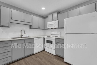 111 E Mell St in Pooler, GA - Building Photo - Building Photo
