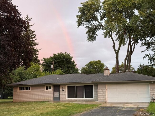 property at 33 Kirk Ln
