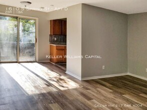 1610 S Spring St-Unit -Apt D in Springfield, IL - Building Photo - Building Photo