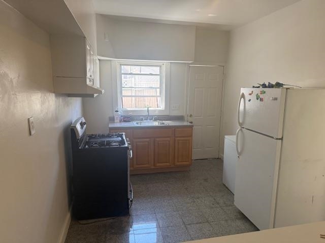 property at 44 W 54th St
