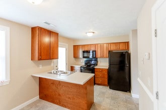 Kings Crest Townhomes in Smyrna, TN - Building Photo - Interior Photo