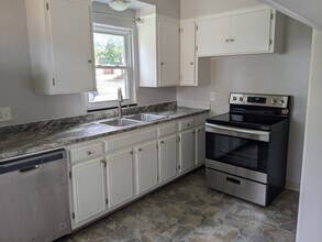 1422 Shroyer Rd in Dayton, OH - Building Photo - Building Photo