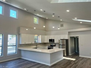 2304 Wake Forest St in Virginia Beach, VA - Building Photo - Building Photo