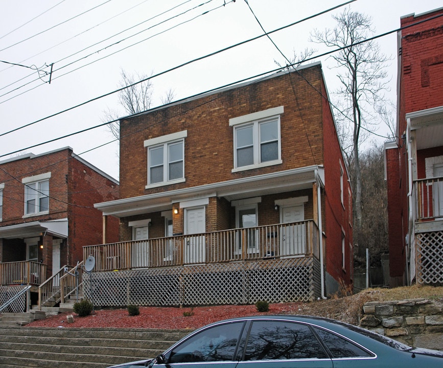 124 Valencia St in Cincinnati, OH - Building Photo