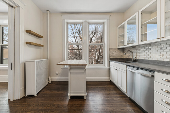 2159 N Seminary Ave in Chicago, IL - Building Photo - Building Photo