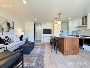 4203 SW Trafficway in Kansas City, MO - Building Photo - Building Photo